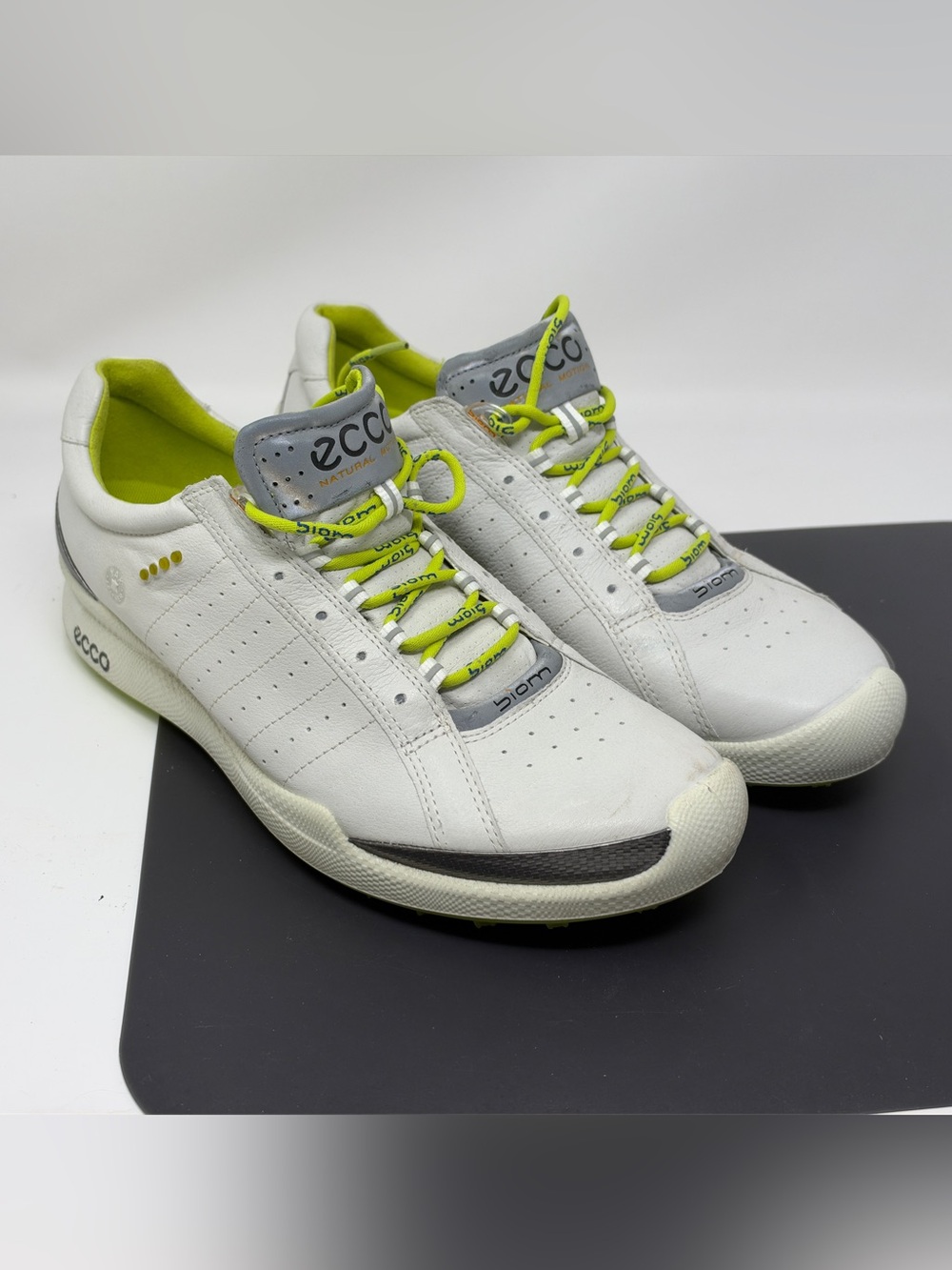 ECCO Biom Natural Motion sz 41 Spikeless Golf Shoe White Yak Leather w/Green